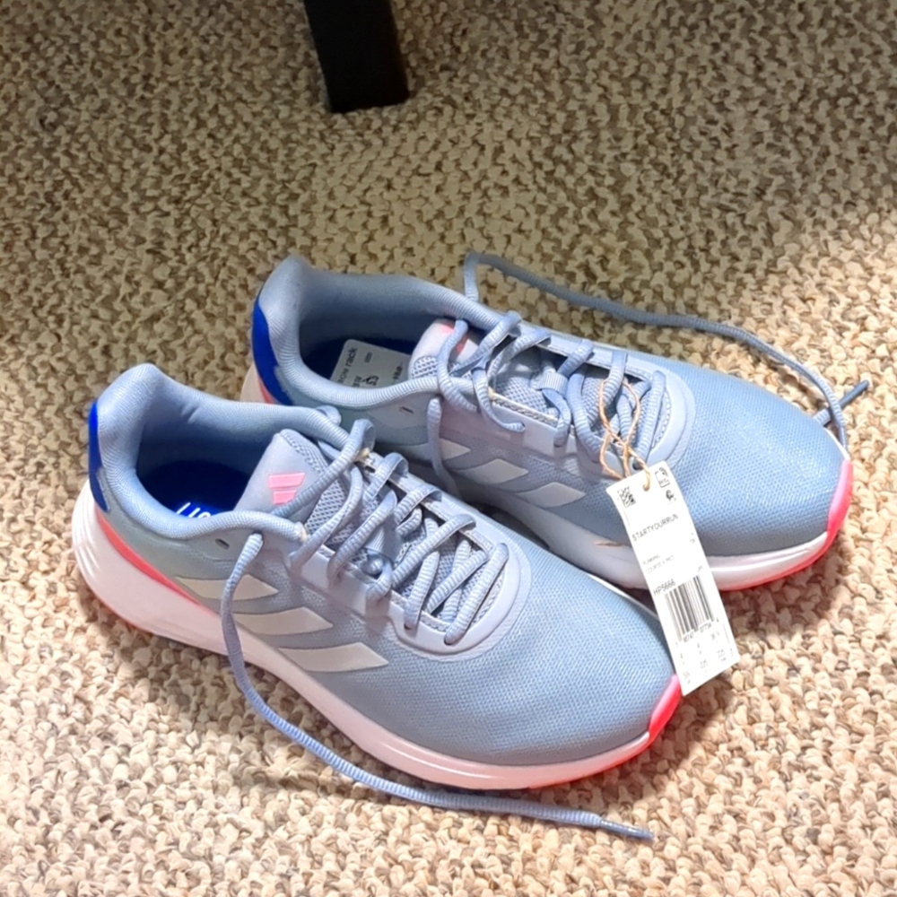 Adidas kids sneakers grey size 5.5 new with tags